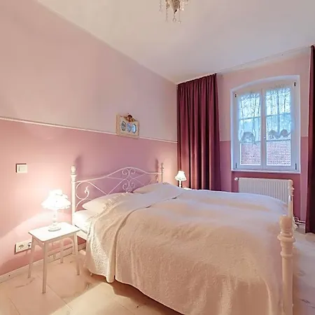 Alte Lebkuchenfabrik Bed and Breakfast 3*